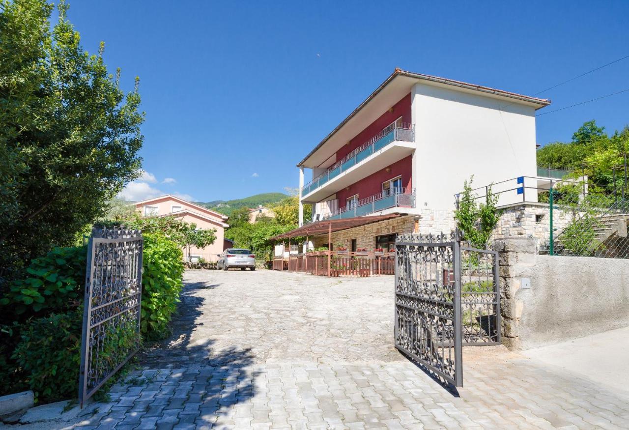 Apartments Mladen Jelica Ičići Eksteriør bilde